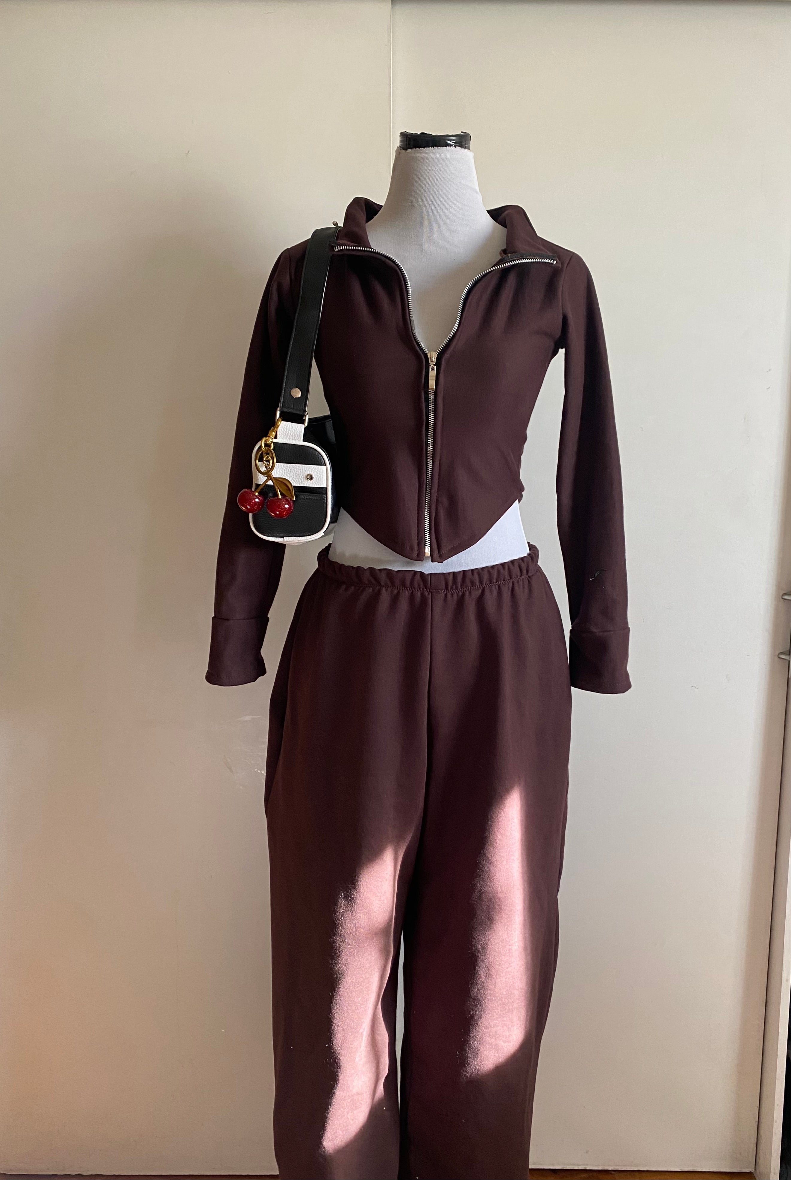 Set brown